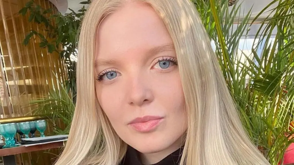 Privatshow mit AnnieMavrodi